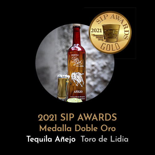 premios-tequila-toro-de-lidia_0000_2021 SIP Award - medalla doble oro - tequila toro de lidia - tequila anejo