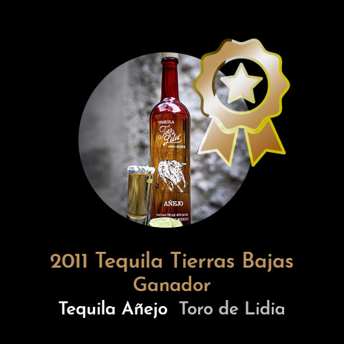 premios-tequila-toro-de-lidia_0008_2011 tierras bajas añejo